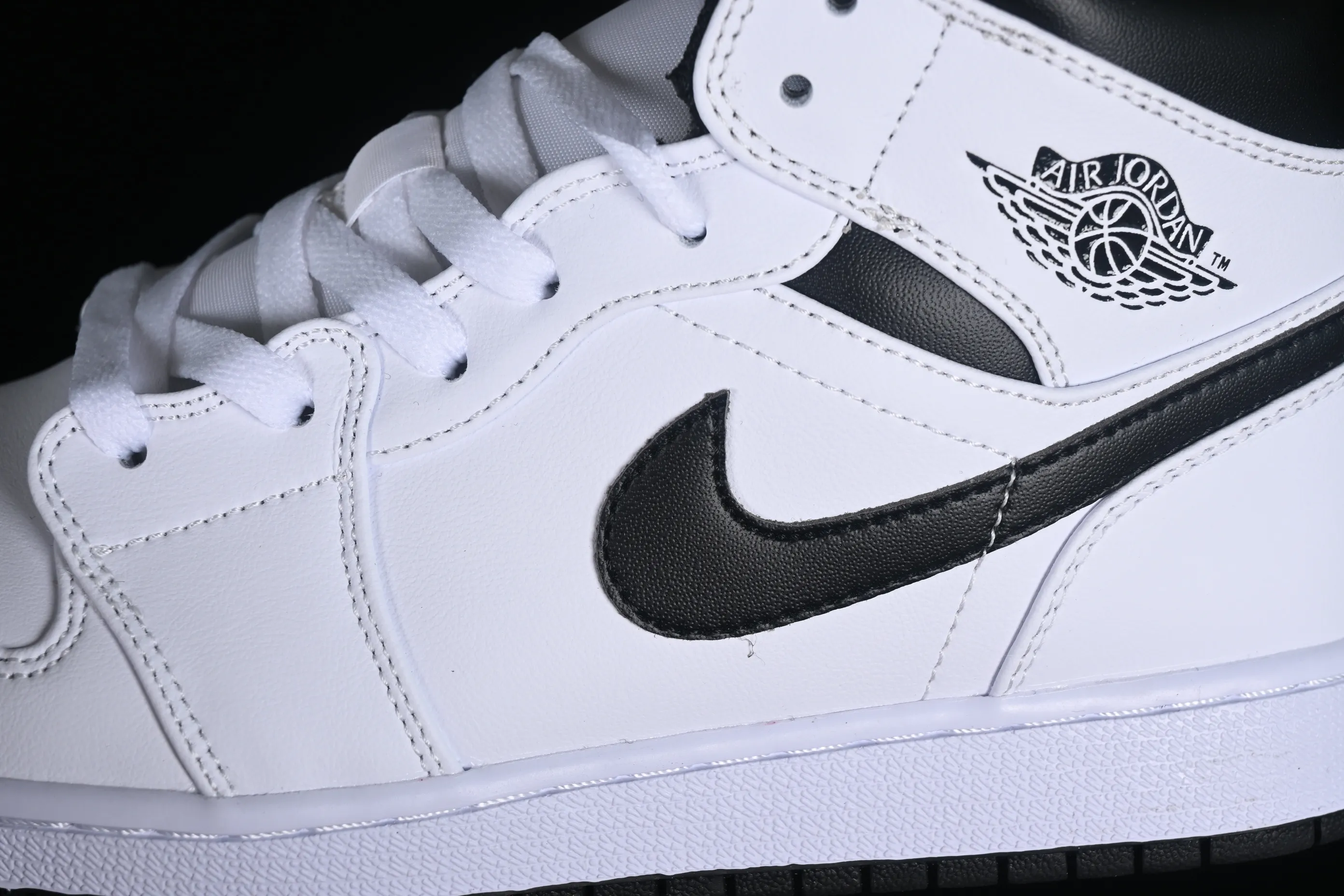 All categories Air Jordan Jordan series basketball shoes Air Jordan 1 Mid Air Jordan 1 Mid AJ1 Joe 1 classic white and black Chinese culture and leisure sneakers DQ8423-132